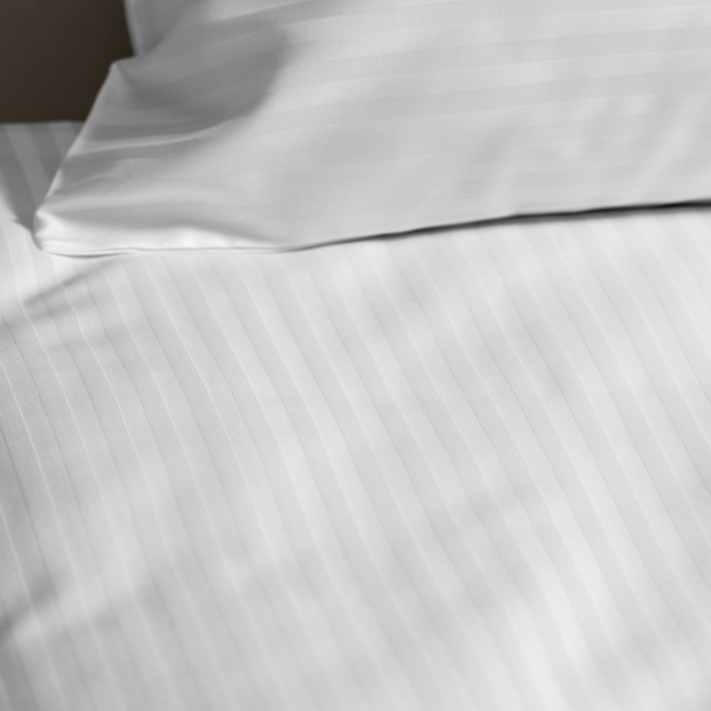 Poszwy hotelowe San Jose - adamaszek, paski 10 mm