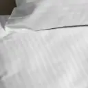 Poszwy hotelowe Endura- paski 10 mm