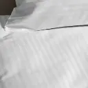 Poszwy hotelowe 140x200 Endura- paski 10 mm 50% bawełna, 50% poliester